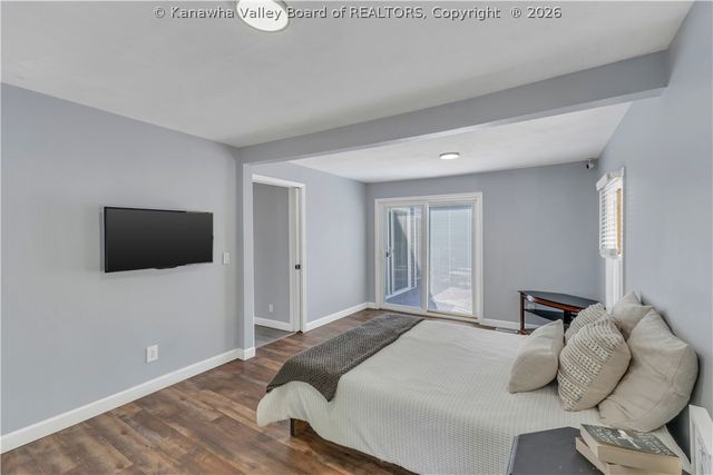 449 Strawberry Road, St Albans, WV 25177