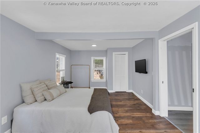 449 Strawberry Road, St Albans, WV 25177