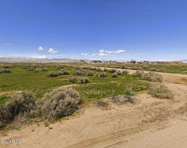 8195 Bolden Drive, California City, CA 93505