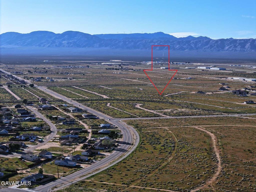 8195 Bolden Drive, California City, CA 93505
