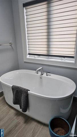 235 5th Street A, Palisades Park, NJ 07650