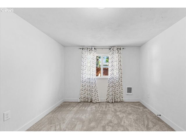 11126 Se BOISE St, Portland, OR 97266