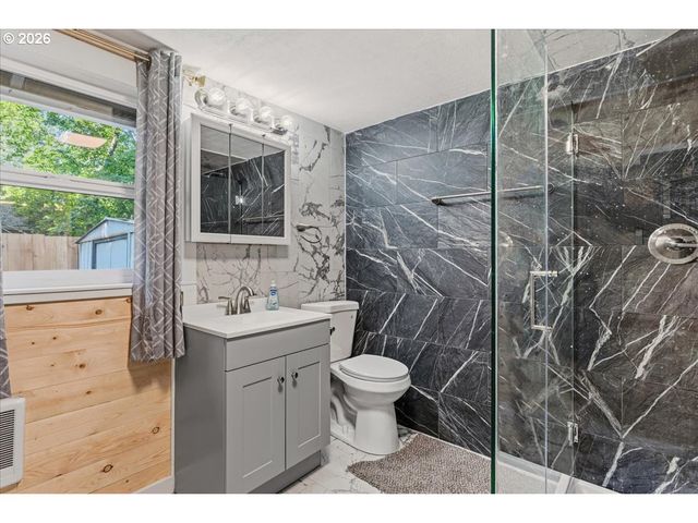 11126 Se BOISE St, Portland, OR 97266