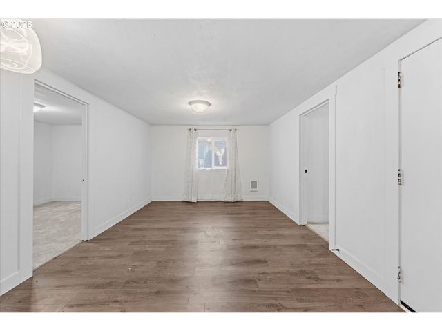 11126 Se BOISE St, Portland, OR 97266
