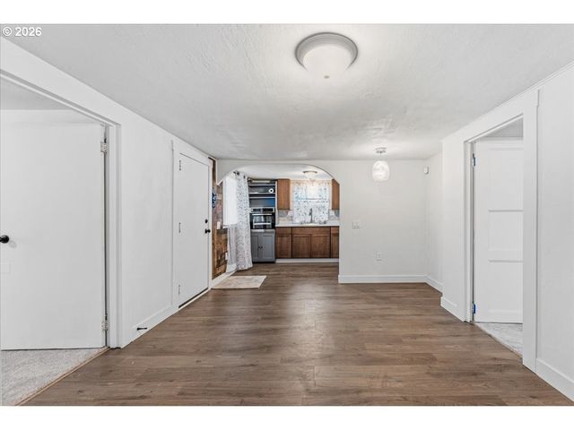 11126 Se BOISE St, Portland, OR 97266