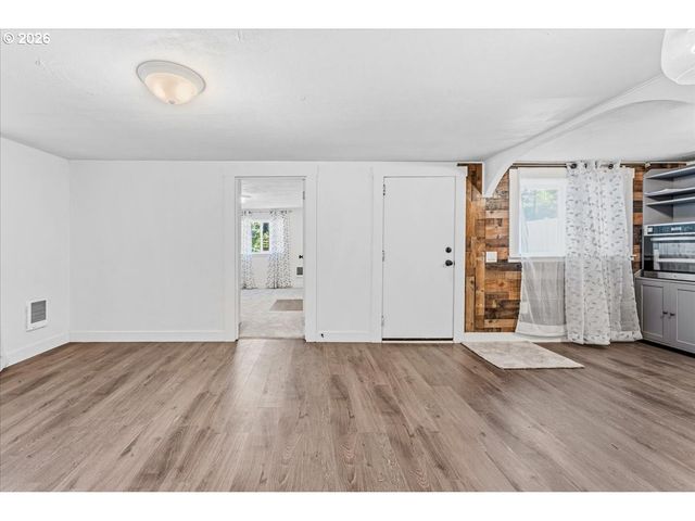 11126 Se BOISE St, Portland, OR 97266