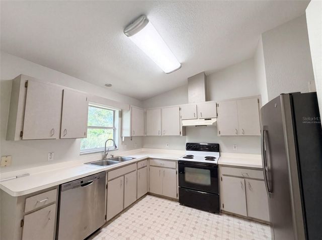 17956 SW 25TH AVENUE ROAD, Ocala, FL 34473