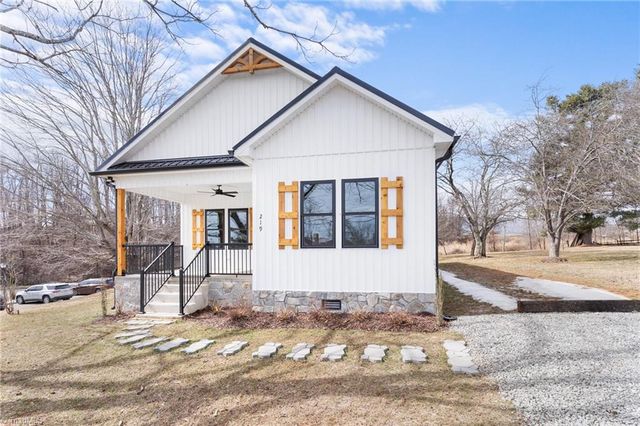 219 Grayson Street, Sparta, NC 28675