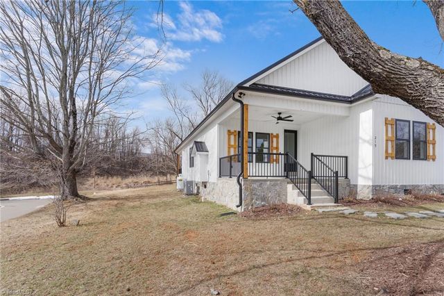 219 Grayson Street, Sparta, NC 28675