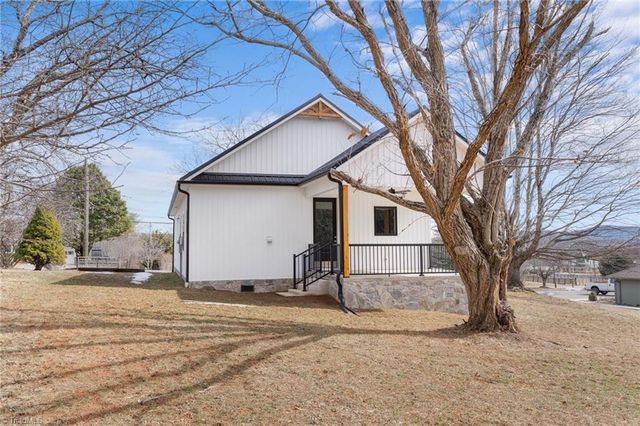 219 Grayson Street, Sparta, NC 28675