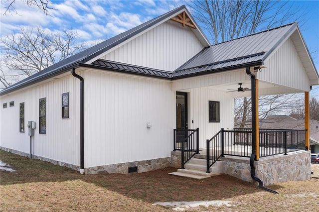 219 Grayson Street, Sparta, NC 28675