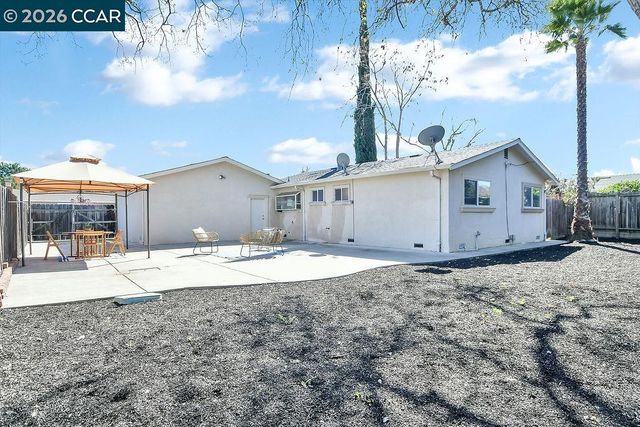 1475 Bassett Dr, Concord, CA 94521