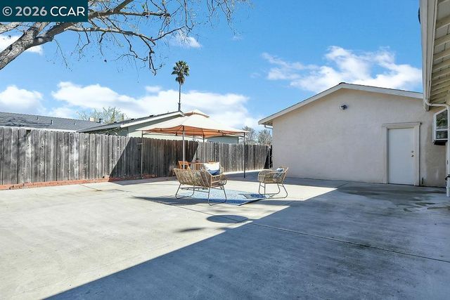 1475 Bassett Dr, Concord, CA 94521