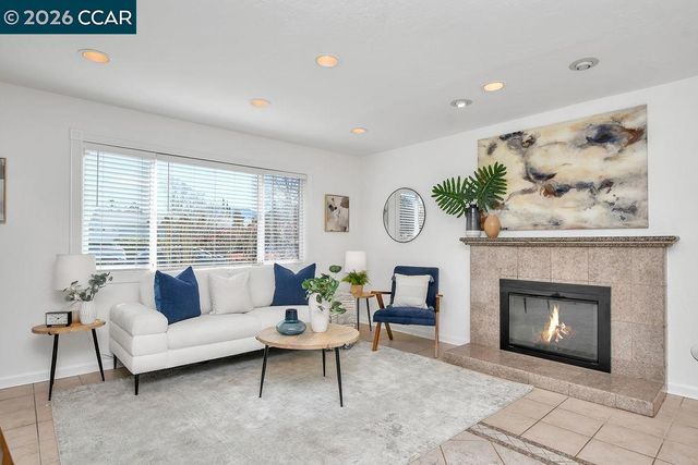 1475 Bassett Dr, Concord, CA 94521