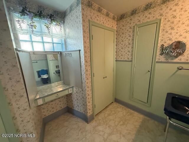 305 W 1st Street, Defiance, OH 43512