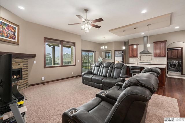 10908 S 175th Avenue, Omaha, NE 68136