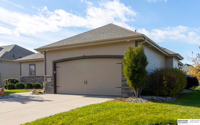 10908 S 175th Avenue, Omaha, NE 68136