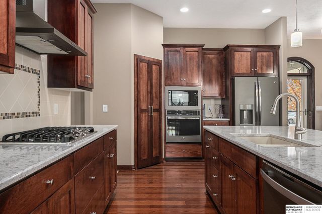 10908 S 175th Avenue, Omaha, NE 68136