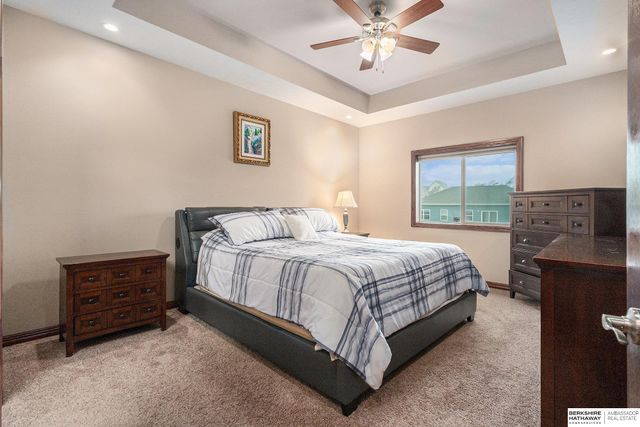 10908 S 175th Avenue, Omaha, NE 68136