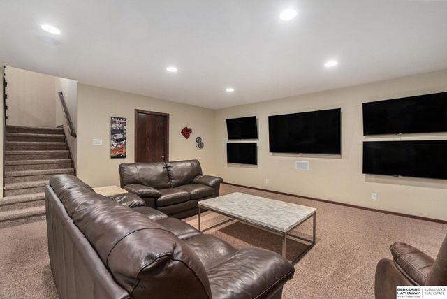 10908 S 175th Avenue, Omaha, NE 68136