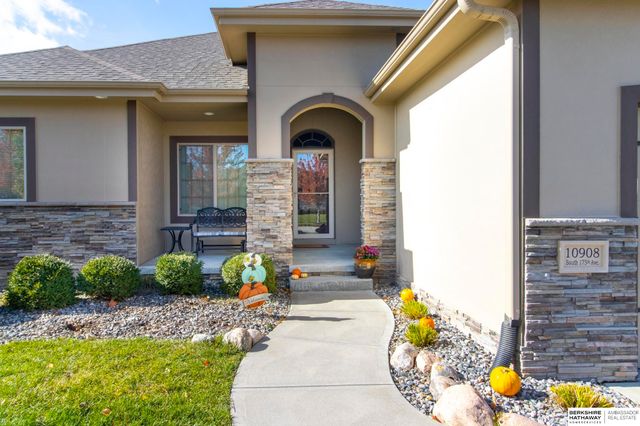 10908 S 175th Avenue, Omaha, NE 68136