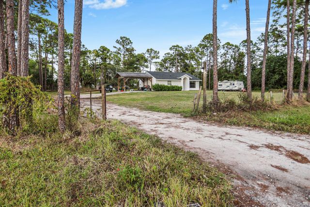 17563 67th Court N, The Acreage, FL 33470
