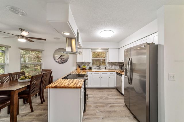 19040 SW 91ST LANE, Dunnellon, FL 34432