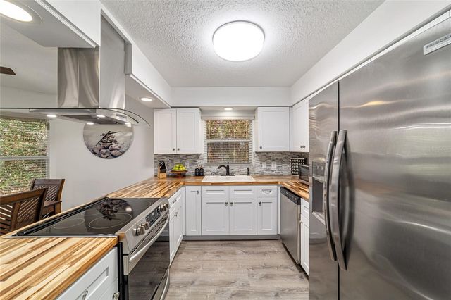 19040 SW 91ST LANE, Dunnellon, FL 34432