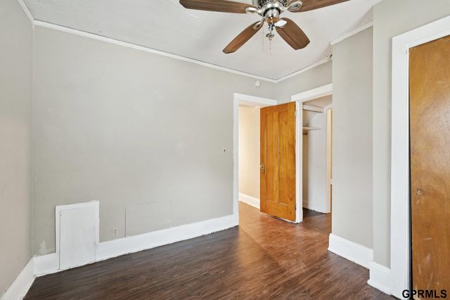 1738 S 32Nd Avenue, Omaha, NE 68105