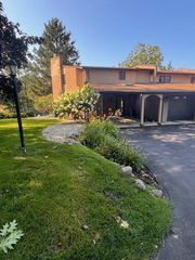 469 Country Club DRIVE #1, Lake Geneva, WI 53147