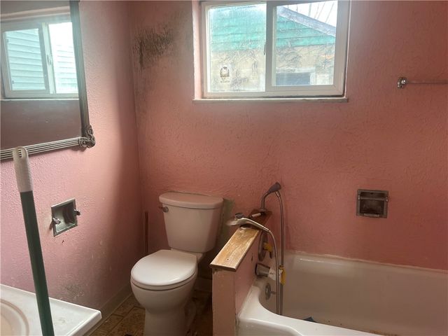 1227 Porter St, Conway, PA 15027