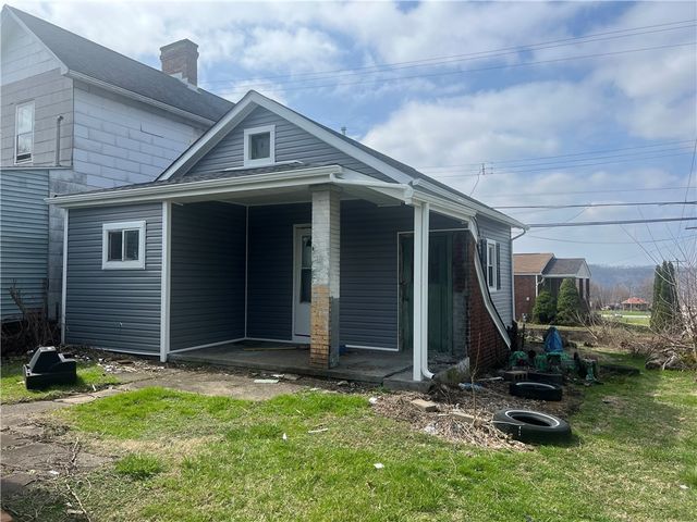 1227 Porter St, Conway, PA 15027