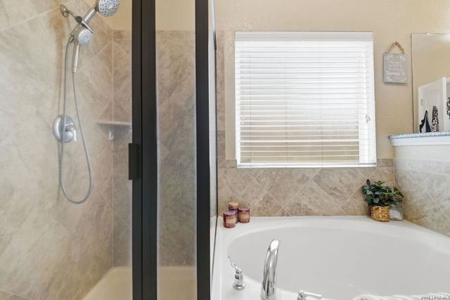10232 COLONEL RDG, Schertz, TX 78154