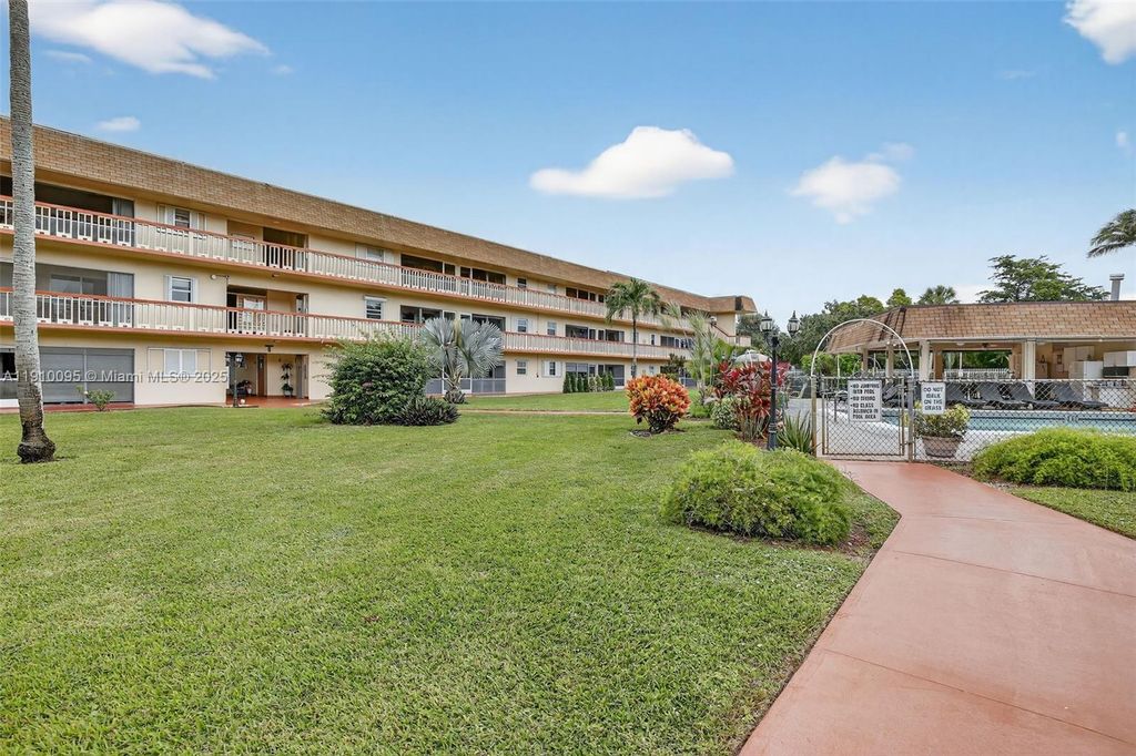 5300 Washington St T218, Hollywood, FL 33021