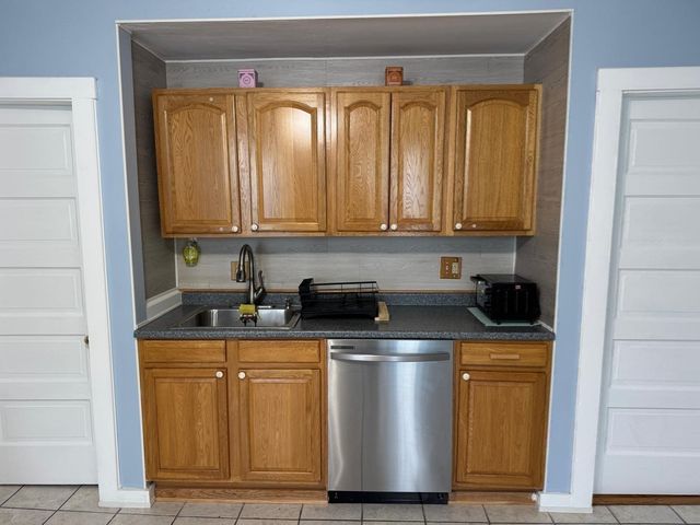 2 Esther Street Unit 2, Worcester, MA 01607