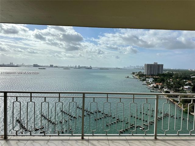 11111 Biscayne Blvd 18E, Miami, FL 33181