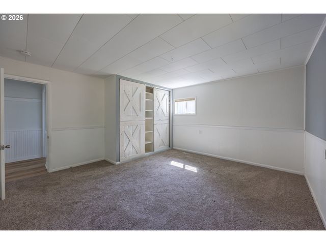 1830 Nw GOETZ St, Roseburg, OR 97471