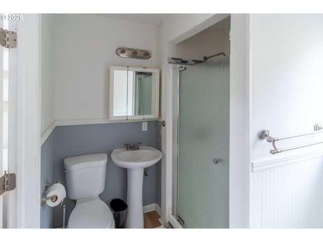 1830 Nw GOETZ St, Roseburg, OR 97471