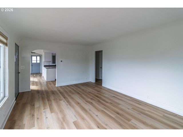 1830 Nw GOETZ St, Roseburg, OR 97471