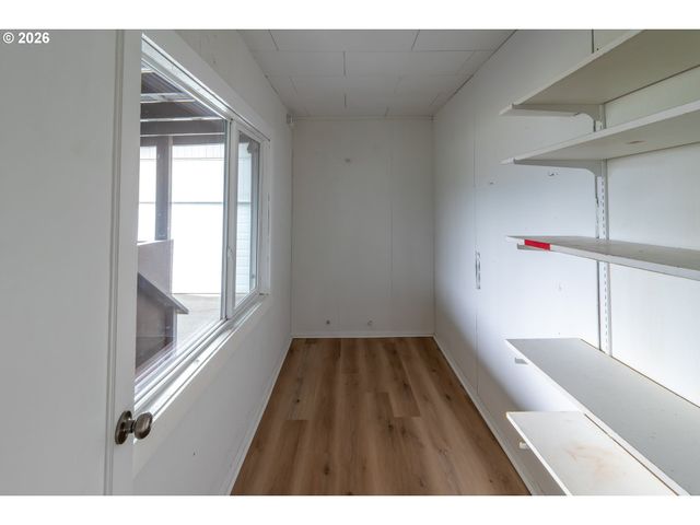 1830 Nw GOETZ St, Roseburg, OR 97471