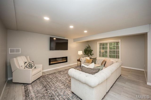 136 Timber Meadows Drive, O'fallon, MO 63368
