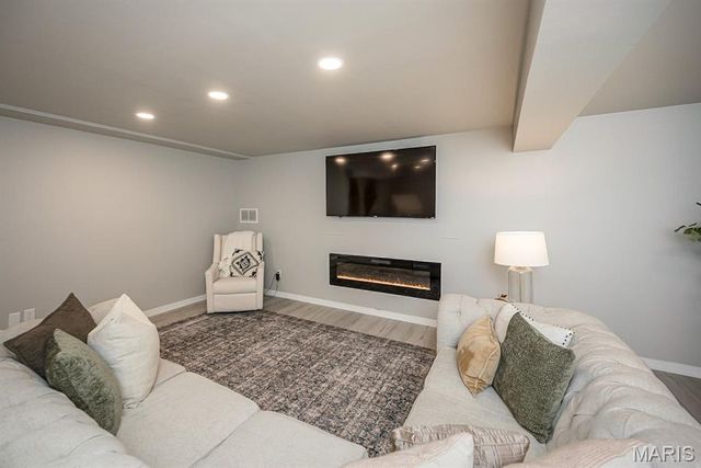 136 Timber Meadows Drive, O'fallon, MO 63368