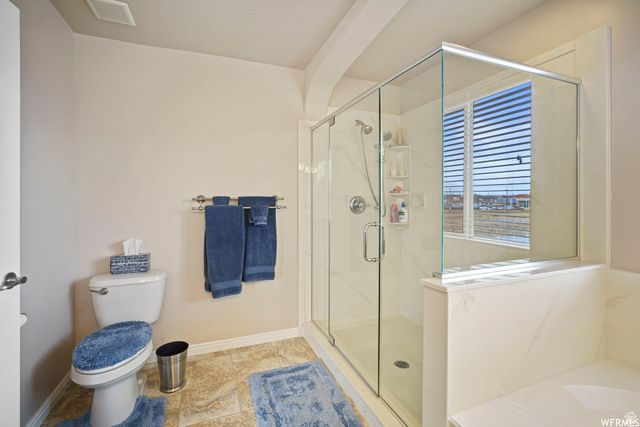 902 ROMSEY CT, North Salt Lake, UT 84054