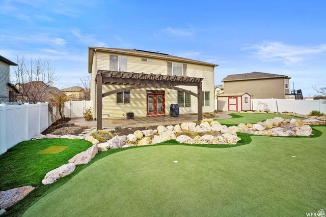 902 ROMSEY CT, North Salt Lake, UT 84054