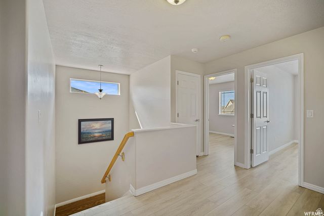 902 ROMSEY CT, North Salt Lake, UT 84054