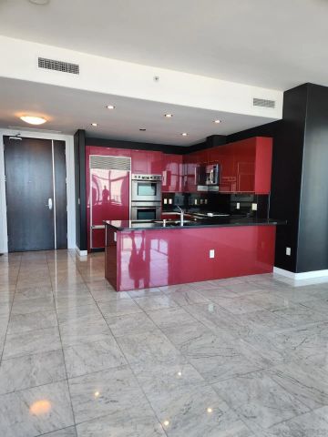 550 Front St. 1706, San Diego, CA 92101