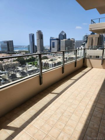550 Front St. 1706, San Diego, CA 92101