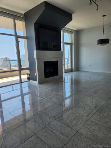 550 Front St. 1706, San Diego, CA 92101