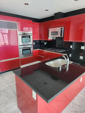 550 Front St. 1706, San Diego, CA 92101