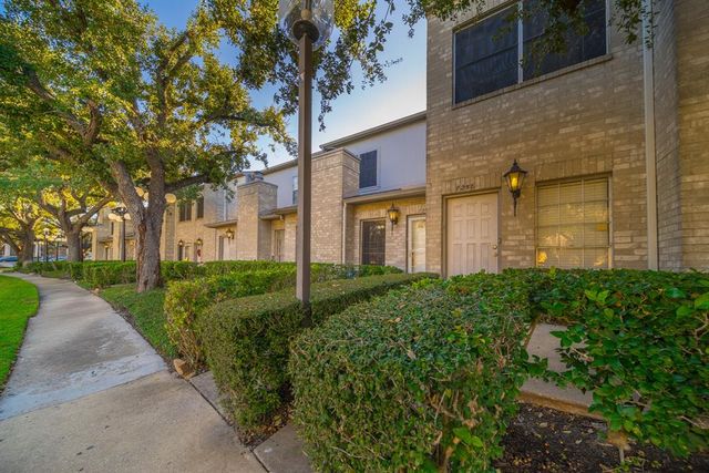 7256 Regency Square Court 7256, Houston, TX 77036